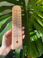 Wooden Wall Thermometer: in Celsius and Fahrenheit, Vintage Looking Gardening Tool for indoors and outdoors, Light Wood or Dark Wood